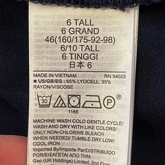 NWT GAP Navy Blue High Waisted LYOCELL Blend Pants Sz. 6 TALL 31” Inseam - Picture 14 of 16